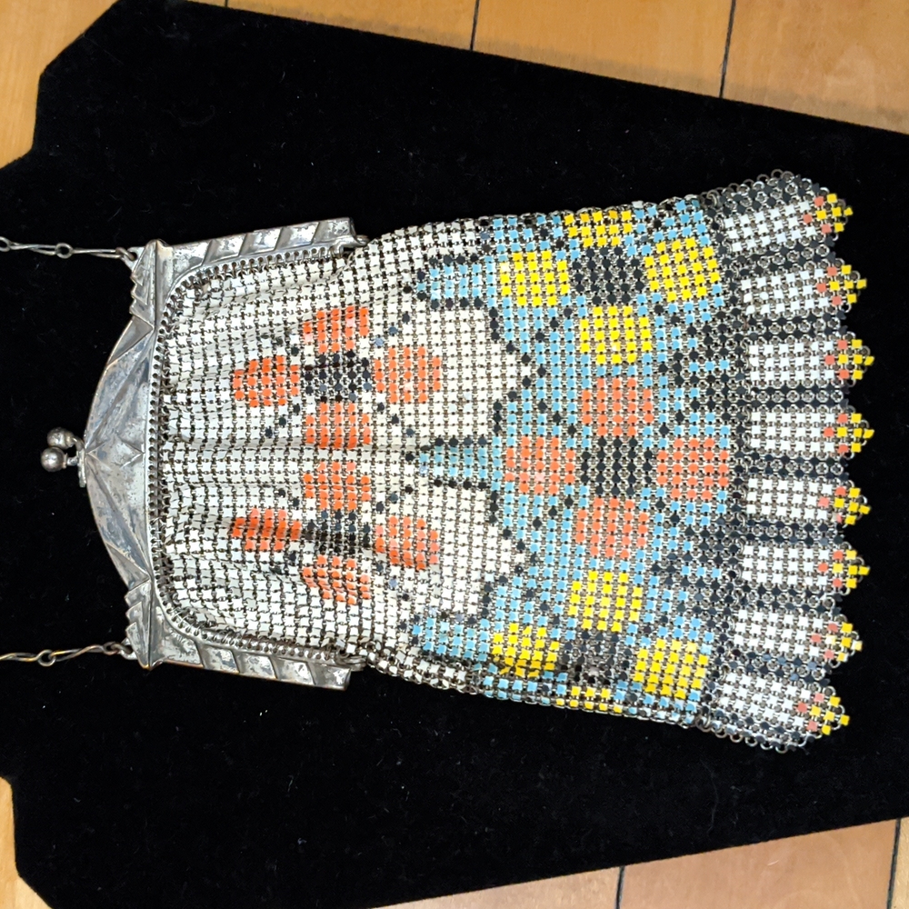 Wonderful 1920s Enamel Mesh Purse Handbag Whiting and Davis
